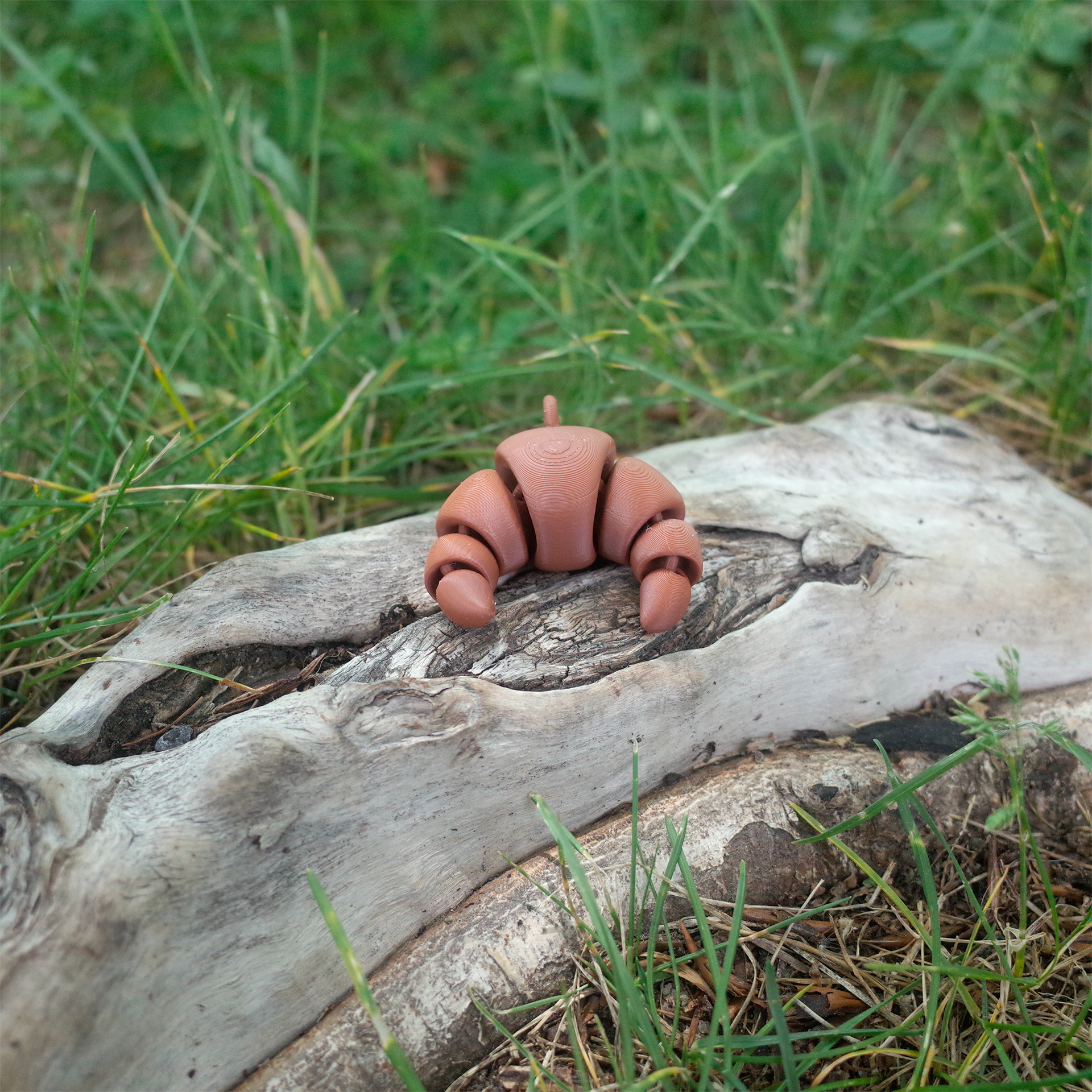 3D printed croissants in brown PLA, put on a tree branch, perfect as a keychain and bagcharm – PrintBabe